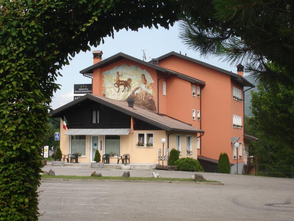 Hotel Ristorante Sagittario Feltre Extérieur photo